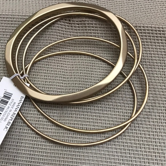 Banana Republic matte beautiful bangle - Picture 4 of 5
